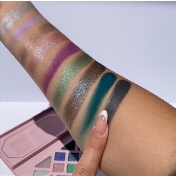 Athr Beauty Moonlight CRYSTAL pallet NIB Ret. $58 - Picture 11 of 13